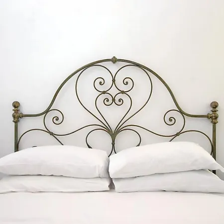 Cozy Merulana Róma